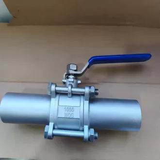 Three-piece lengthened butt welded ball valve